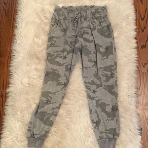 army print joggers with snitched waist